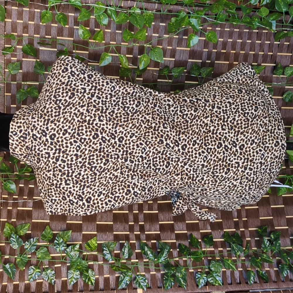 Express Design Studio Cheetah Print Wrap Blouse - Picture 4 of 7